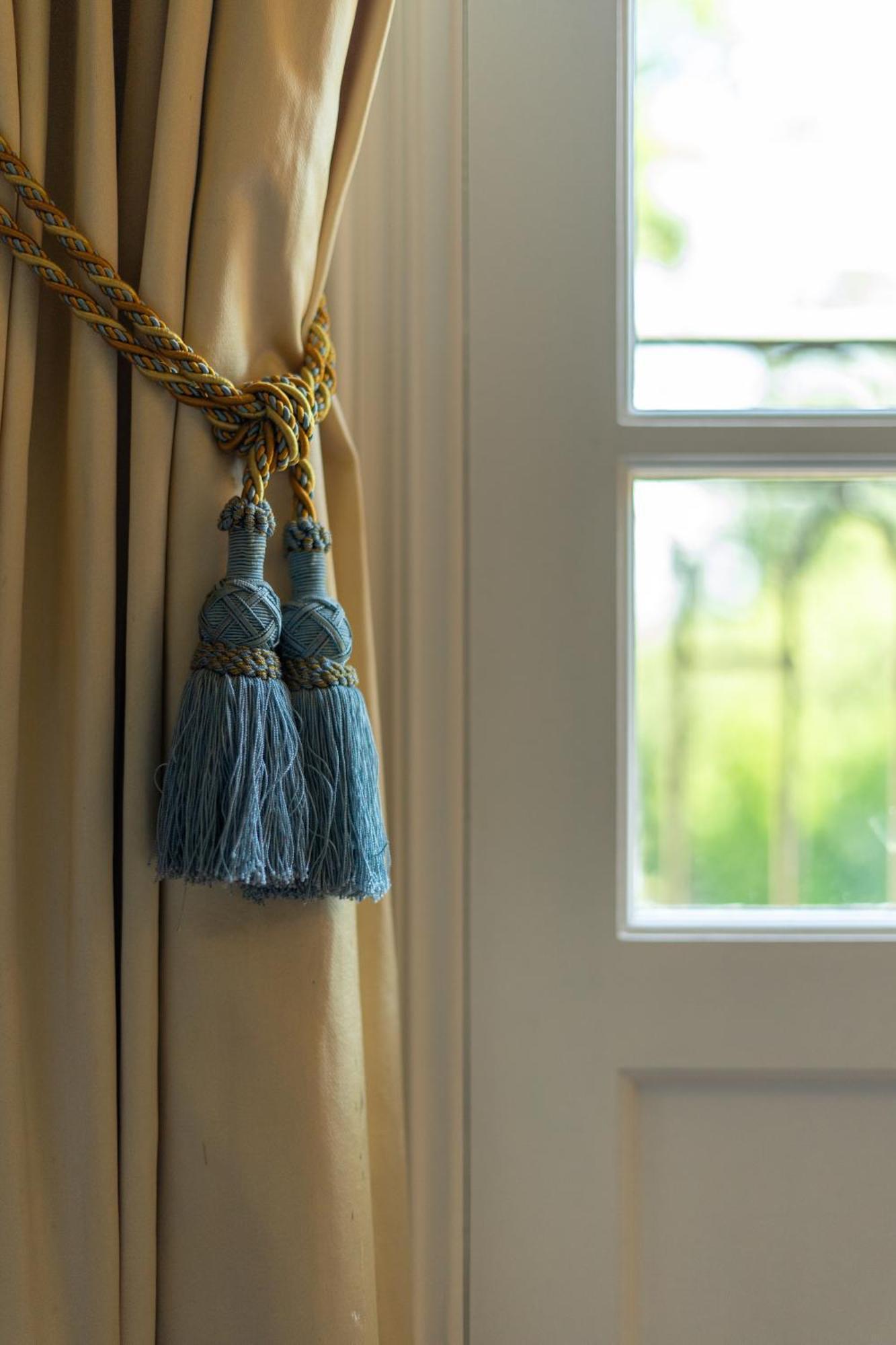 Castel Bois Marie, Maison D'Hotes Монтобан Экстерьер фото A curtain tieback