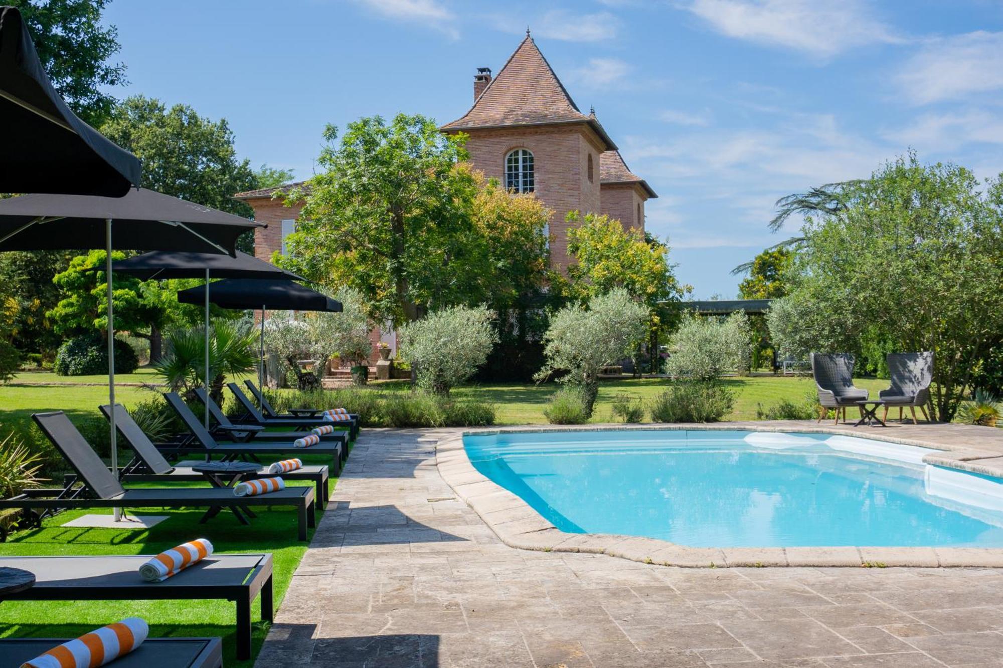 Castel Bois Marie, Maison D'Hotes Монтобан Экстерьер фото The swimming pool at Château de Chaumont