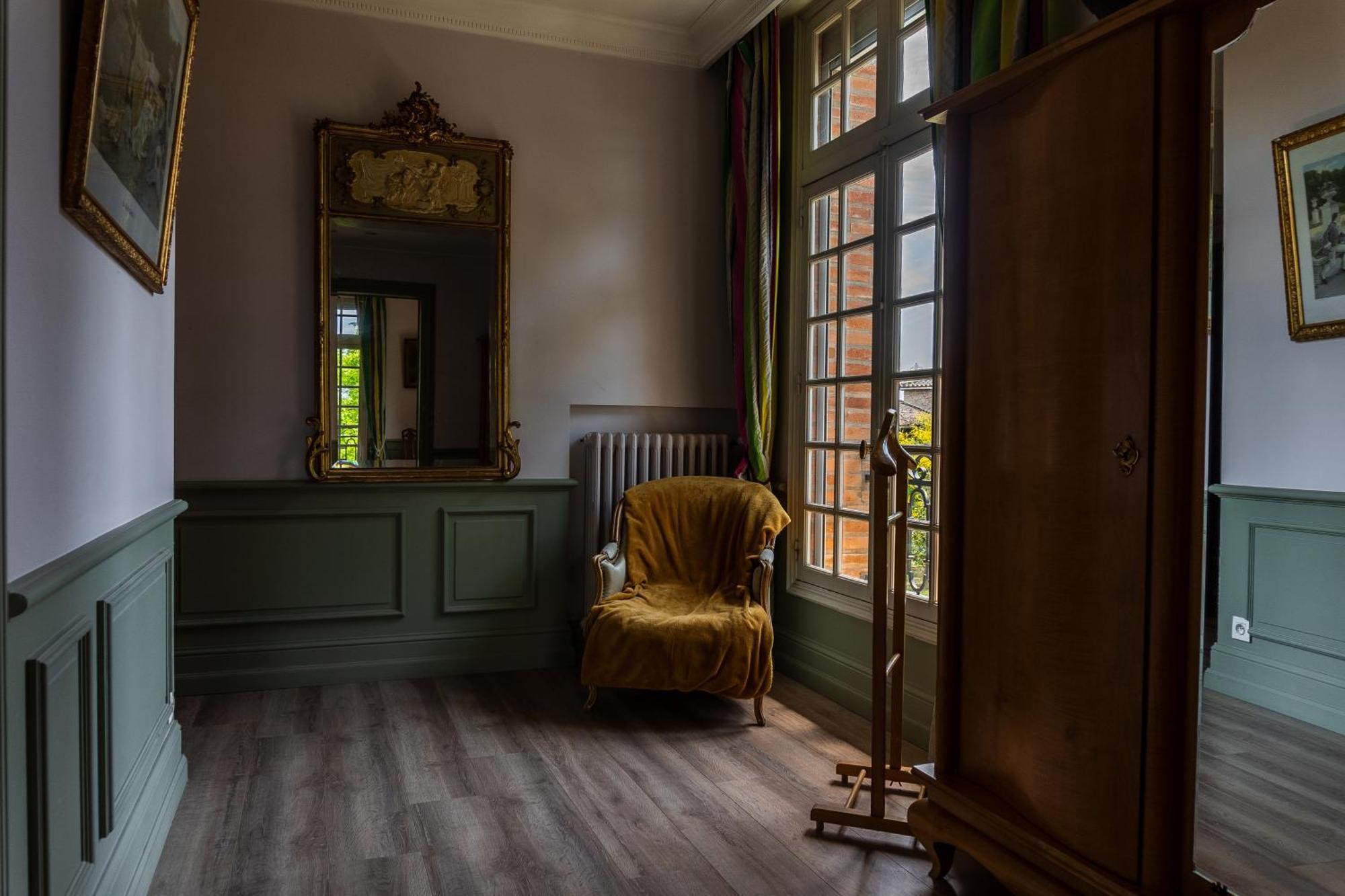 Castel Bois Marie, Maison D'Hotes Монтобан Экстерьер фото The interior of the house