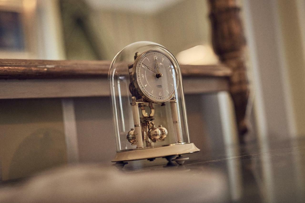 Castel Bois Marie, Maison D'Hotes Монтобан Экстерьер фото A 400 Day Anniversary Clock